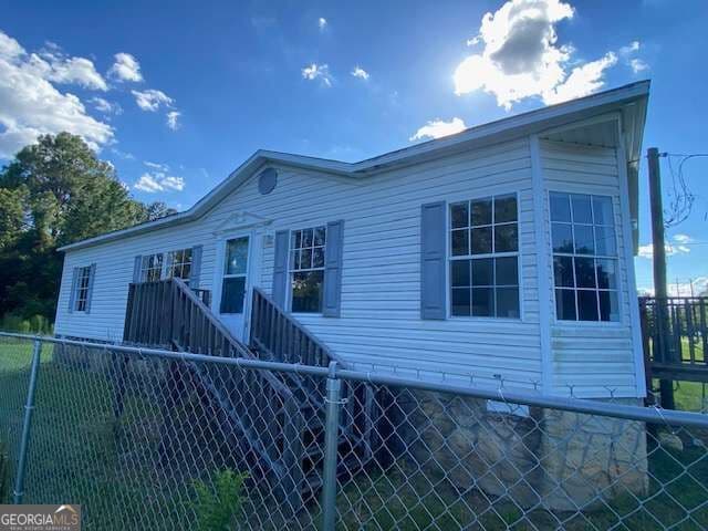 3 bedroom, 2 bathroom, 1,344 sq ft manufactured home,single family residence for sale at 305 W Crockett Street 333, Sylvester, GA 31791 — photo 1 of 4