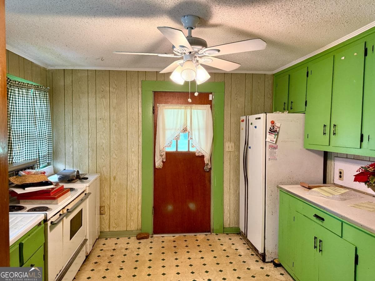 3 bedroom, 1 bathroom, 1,319 sq ft single family residence under contract at 705 W 11Th Avenue, Cordele, GA 31015 — photo 8