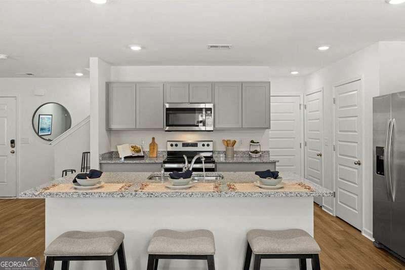 3 bedroom, 2.5 bathroom, 1,991 sq ft single family residence for rent at 6 Coastal Court 6, Statham, GA 30666 for $1,949 a month — photo 5