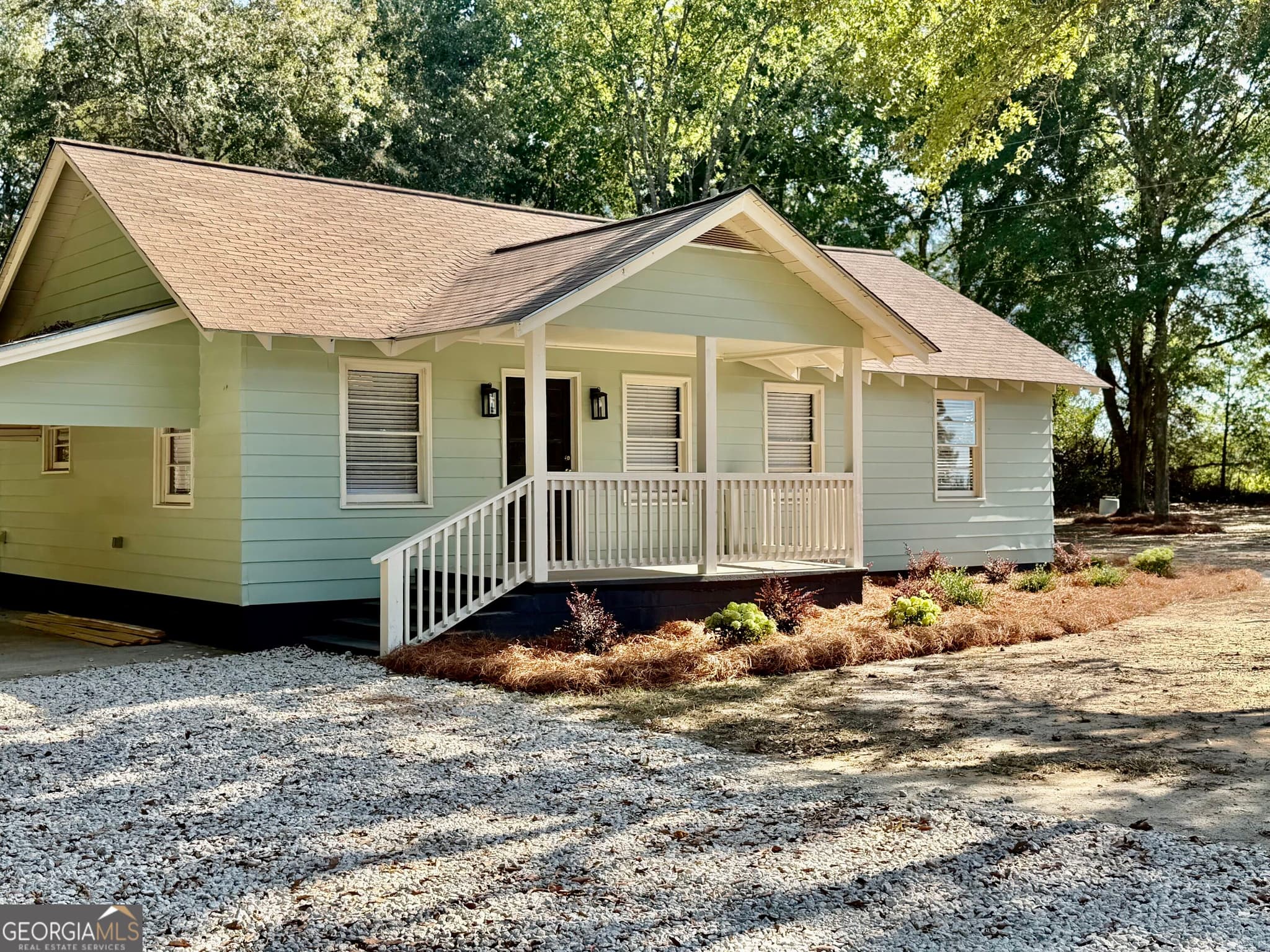3 bedroom, 1 bathroom, 1,072 sq ft single family residence for sale at 4115 Ga Highway 68, Tennille, GA 31089