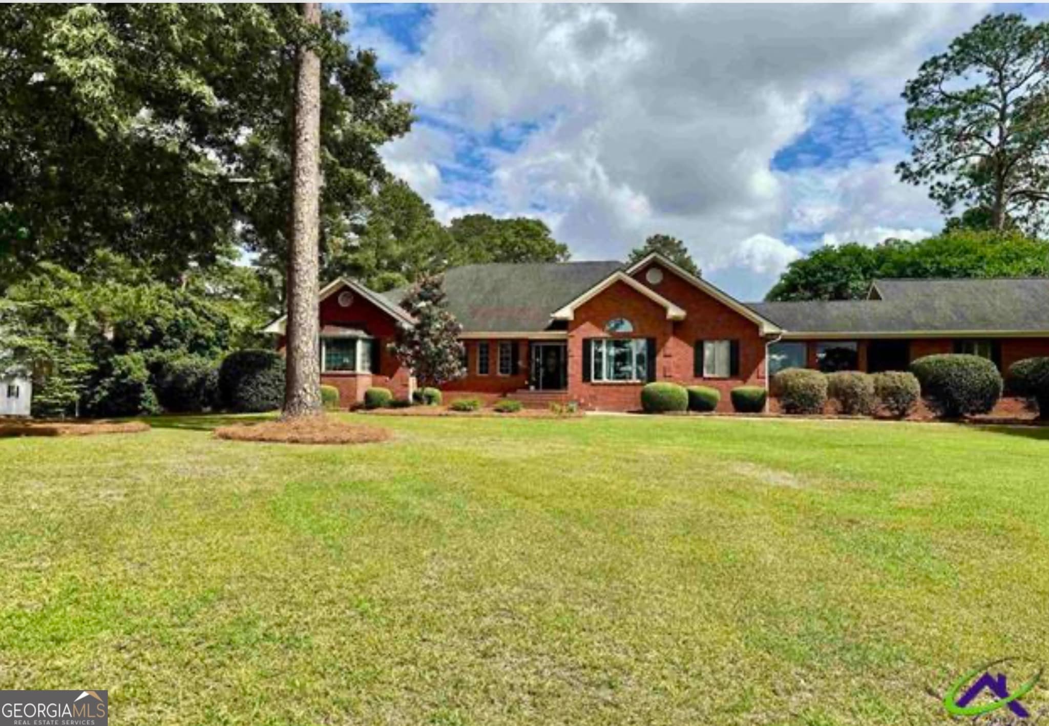 4 bedroom, 2.5 bathroom, 2,464 sq ft single family residence for sale at 102 OAKATEE COURT Courts, Cordele, GA 31015 — photo 2