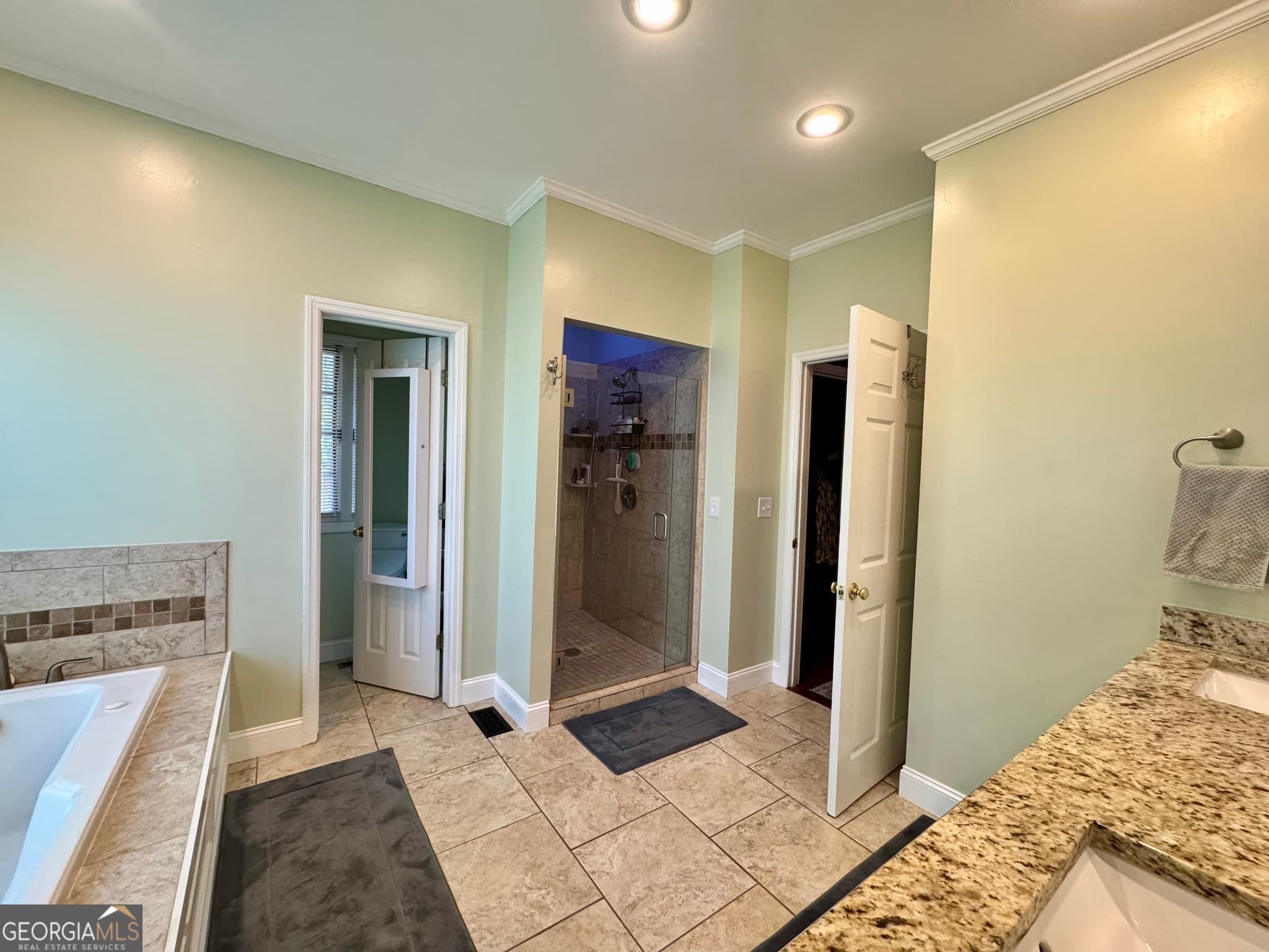4 bedroom, 2.5 bathroom, 2,464 sq ft single family residence for sale at 102 OAKATEE COURT Courts, Cordele, GA 31015 — photo 6