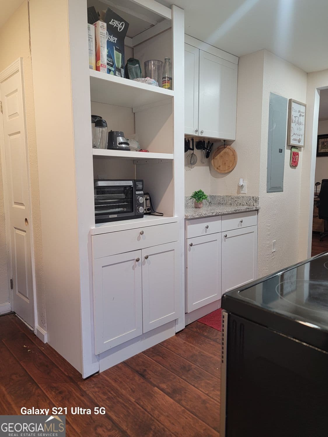 2 bedroom, 2 bathroom, 1,139 sq ft single family residence for sale at 2335 Boulder Road, Atlanta, GA 30316 — photo 3