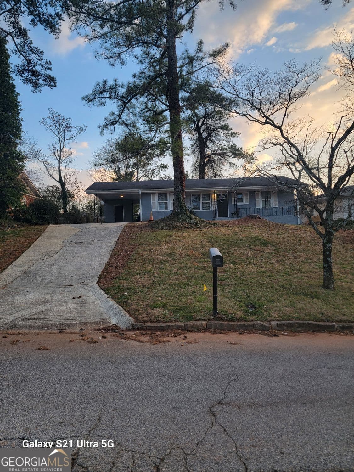 2 bedroom, 2 bathroom, 1,139 sq ft single family residence for sale at 2335 Boulder Road, Atlanta, GA 30316 — photo 1 of 20