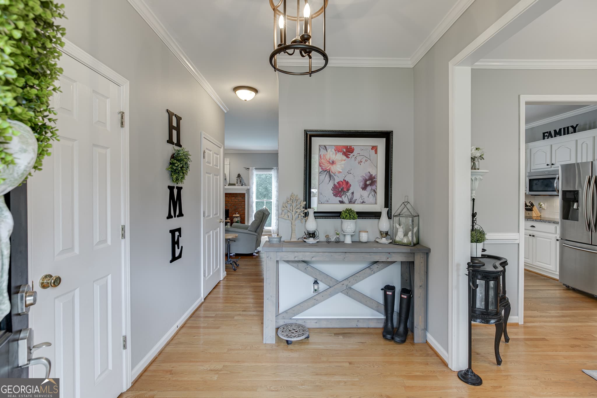4 bedroom, 3.5 bathroom, 3,821 sq ft single family residence for sale at 4020 Derby Drive, Gainesville, GA 30507 — photo 4