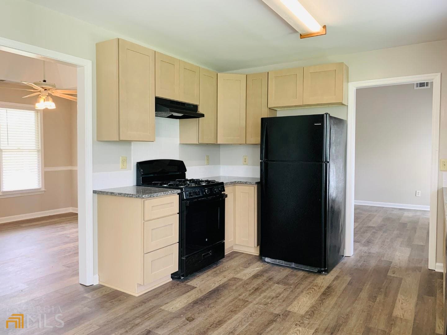 4 bedroom, 2 bathroom, 1,953 sq ft single family residence for rent at 61 Garden Hills Drive, Newnan, GA 30263 for $1,950 a month — photo 4