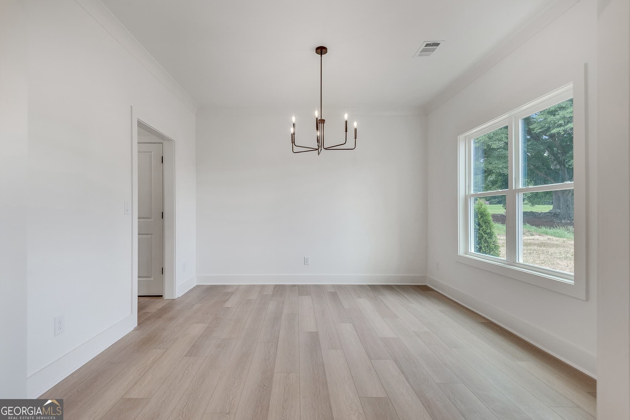 5 bedroom, 3 bathroom, 2,416 sq ft single family residence for sale at 380 Pitts Chapel Road, Newborn, GA 30056 — photo 7
