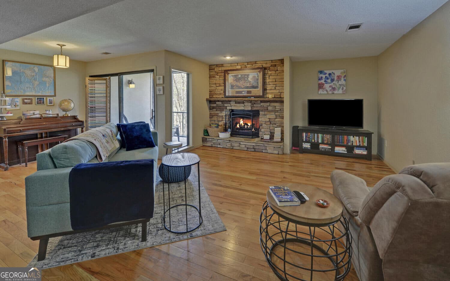 3 bedroom, 2 bathroom, 1,548 sq ft condominium for rent at 605 Candler Street BLDG C UNIT 3, Gainesville, GA 30501 for $2,000 a month — photo 2