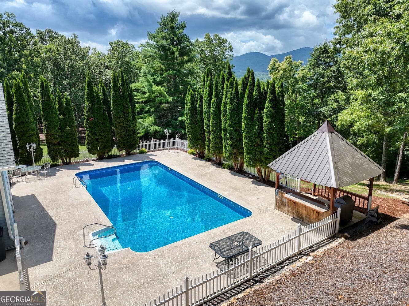 4 bedroom, 3 bathroom, 4,343 sq ft single family residence for sale at 266 E Wright Road, Blairsville, GA 30512 — photo 6