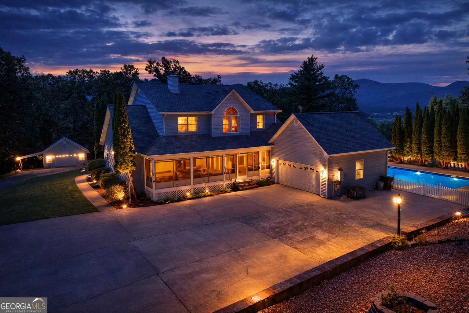 4 bedroom, 3 bathroom, 4,343 sq ft single family residence for sale at 266 E Wright Road, Blairsville, GA 30512