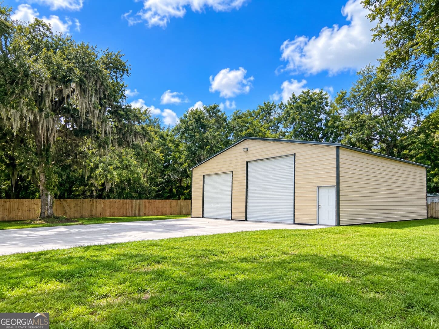3 bedroom, 2 bathroom, 1,344 sq ft manufactured home,single family residence for sale at 1021 Seaburg Drive, Townsend, GA 31331 — photo 5