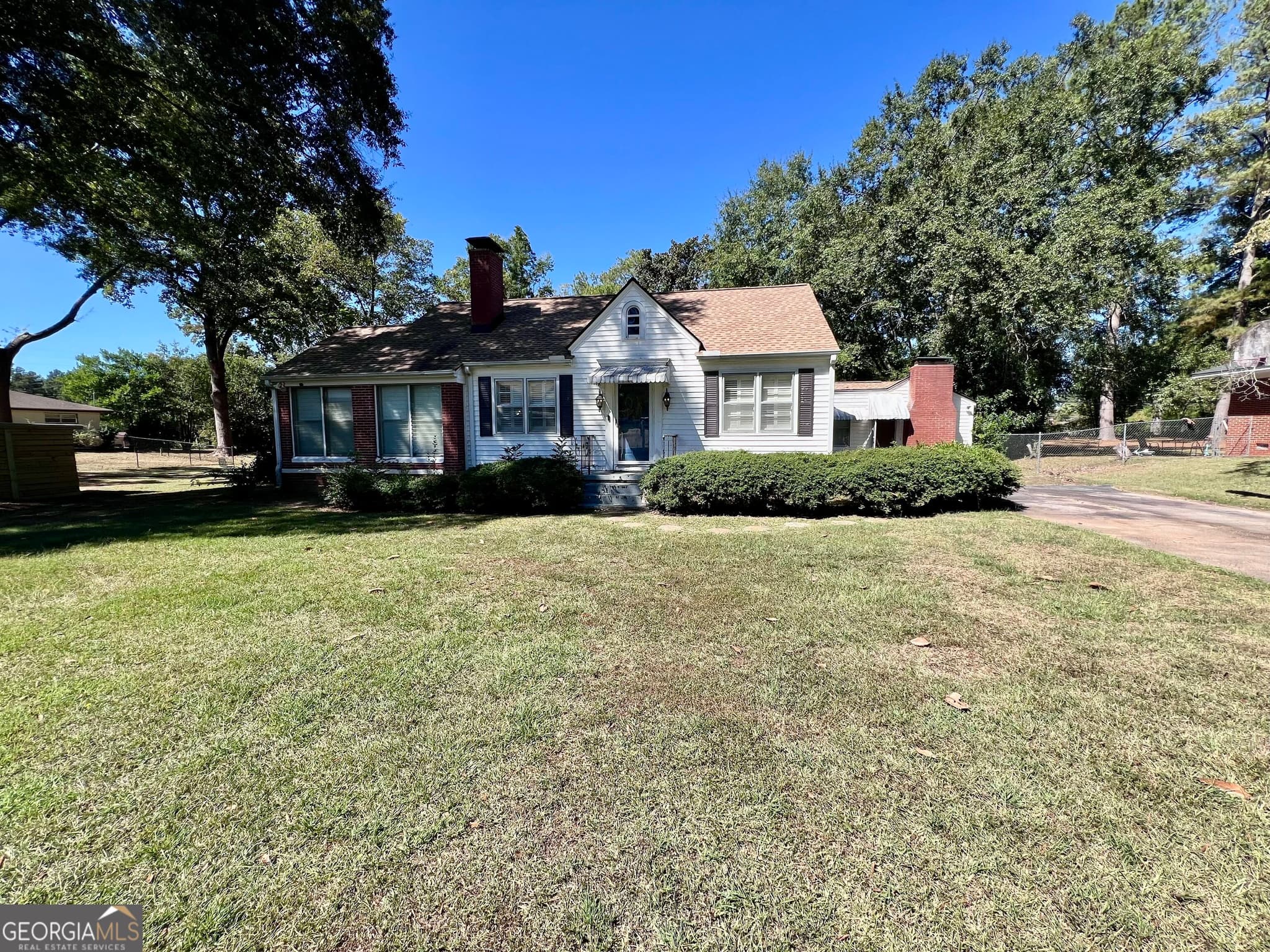 3 bedroom, 2 bathroom, 1,704 sq ft single family residence for sale at 203 Teel Road, West Point, GA 31833 — photo 2