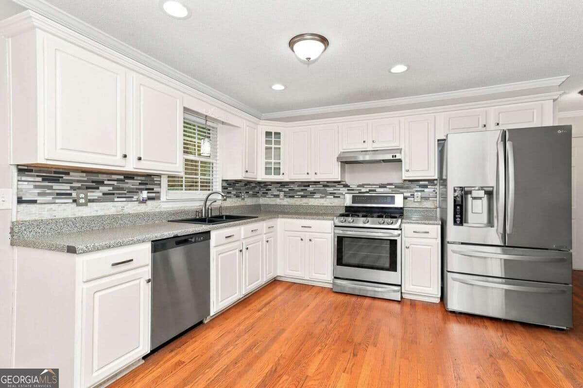 3 bedroom, 2.5 bathroom single family residence for rent at 318 Magnolia Drive, Douglasville, GA 30134 for $2,445 a month — photo 3
