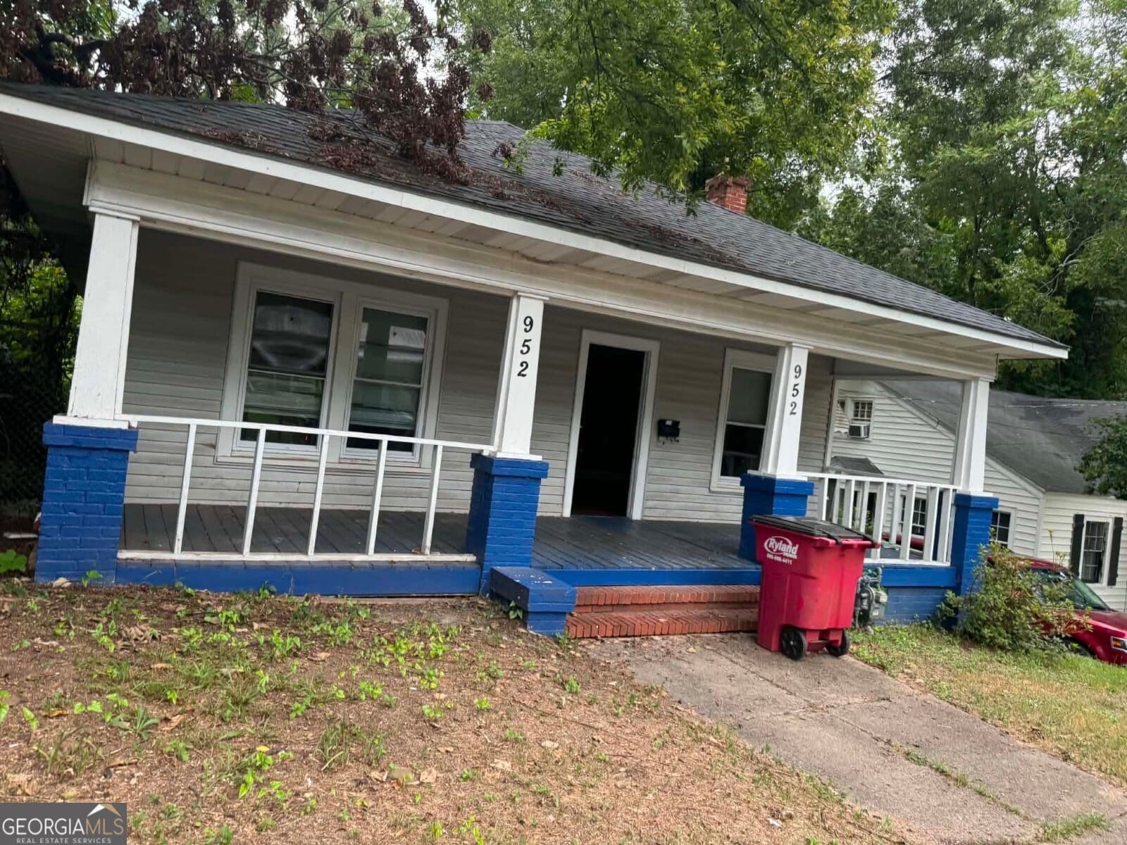 2 bedroom, 1 bathroom, 1,200 sq ft single family residence for sale at 952 Curry Place, Macon, GA 31211 — photo 1 of 1