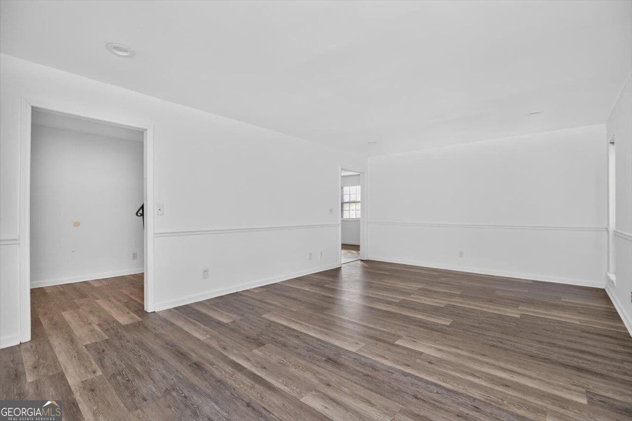 3 bedroom, 2 bathroom, 1,811 sq ft single family residence for sale at 225 Blue Ridge Lane, Warner Robins, GA 31088 — photo 7