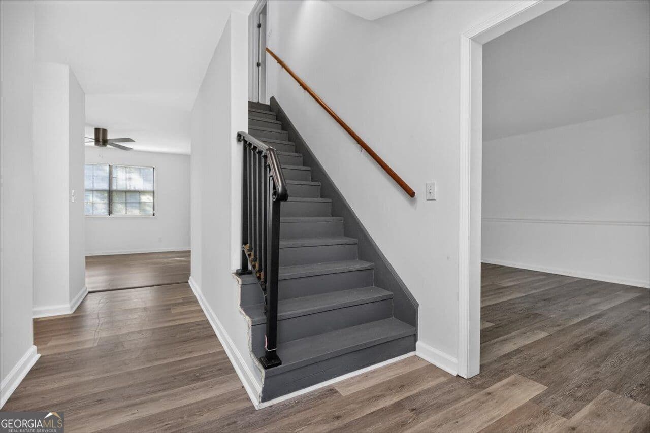 3 bedroom, 2 bathroom, 1,811 sq ft single family residence for sale at 225 Blue Ridge Lane, Warner Robins, GA 31088 — photo 5