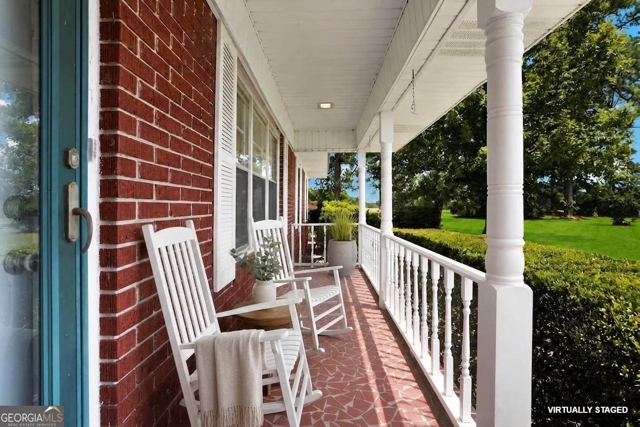 4 bedroom, 3 bathroom, 2,210 sq ft single family residence under contract at 2362 Millen Highway, Sylvania, GA 30467 — photo 2