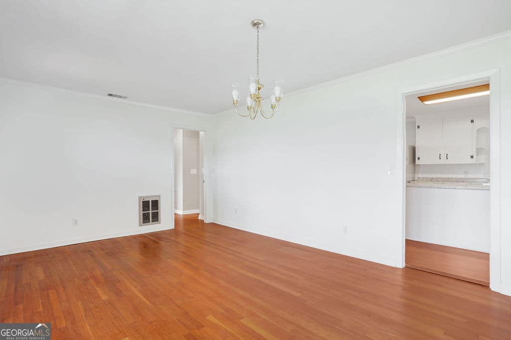 4 bedroom, 3 bathroom, 2,210 sq ft single family residence under contract at 2362 Millen Highway, Sylvania, GA 30467 — photo 10