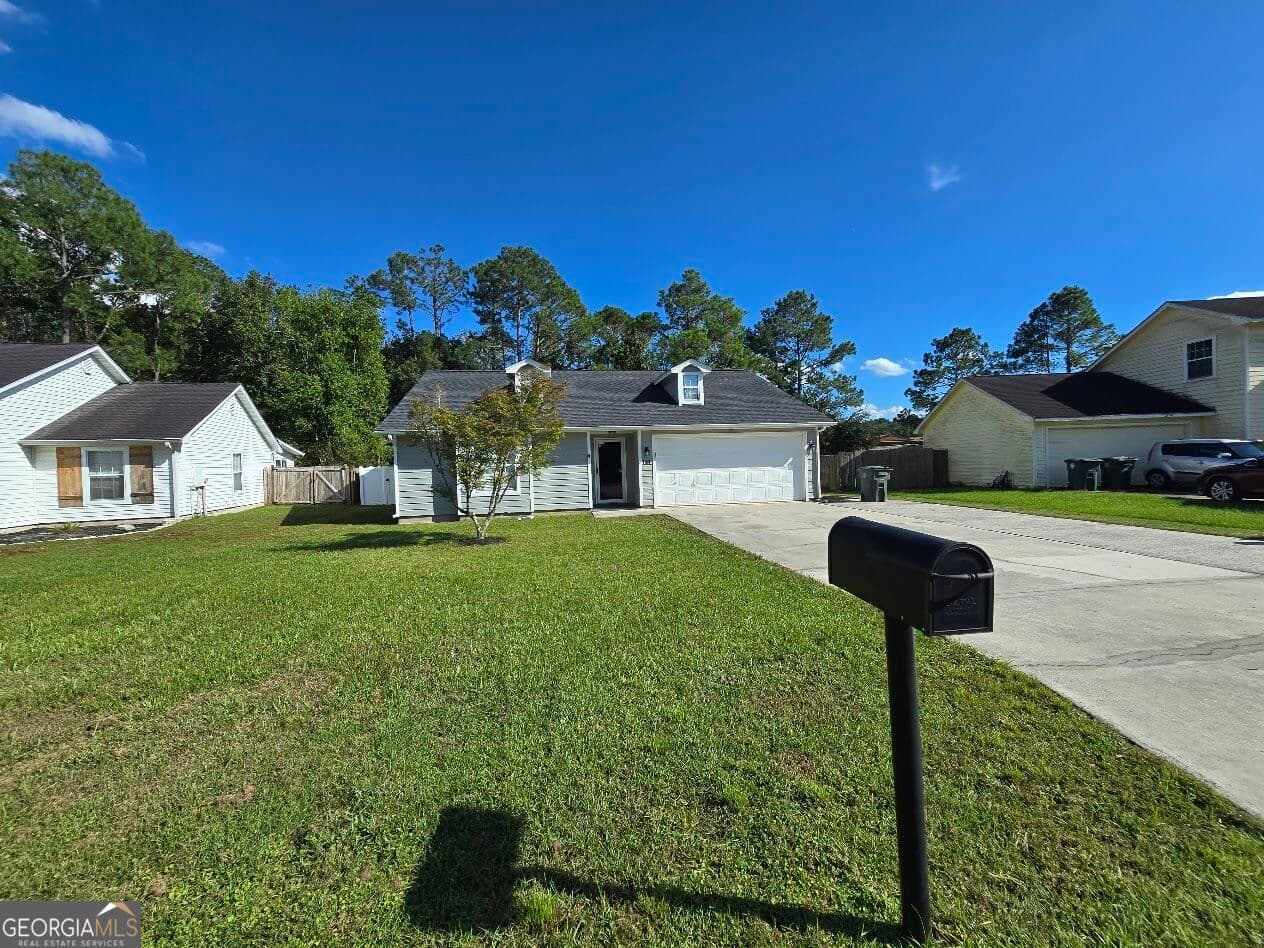 3 bedroom, 2 bathroom, 1,646 sq ft single family residence for rent at 118 Lake Ashley Drive, Kingsland, GA 31548 for $2,000 a month — photo 3