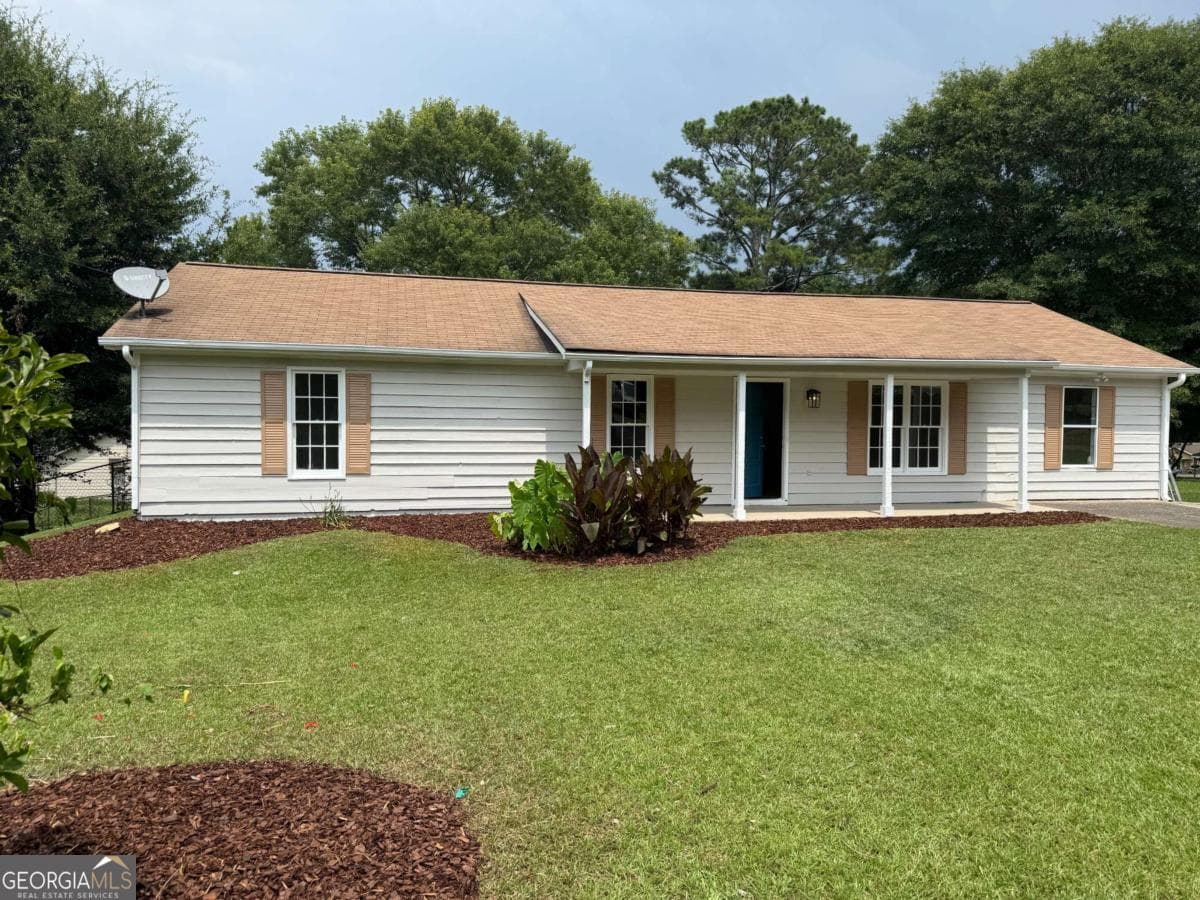 4 bedroom, 1.5 bathroom, 1,456 sq ft single family residence for sale at 3165 Delhi Drive, Powder Springs, GA 30127 — photo 2