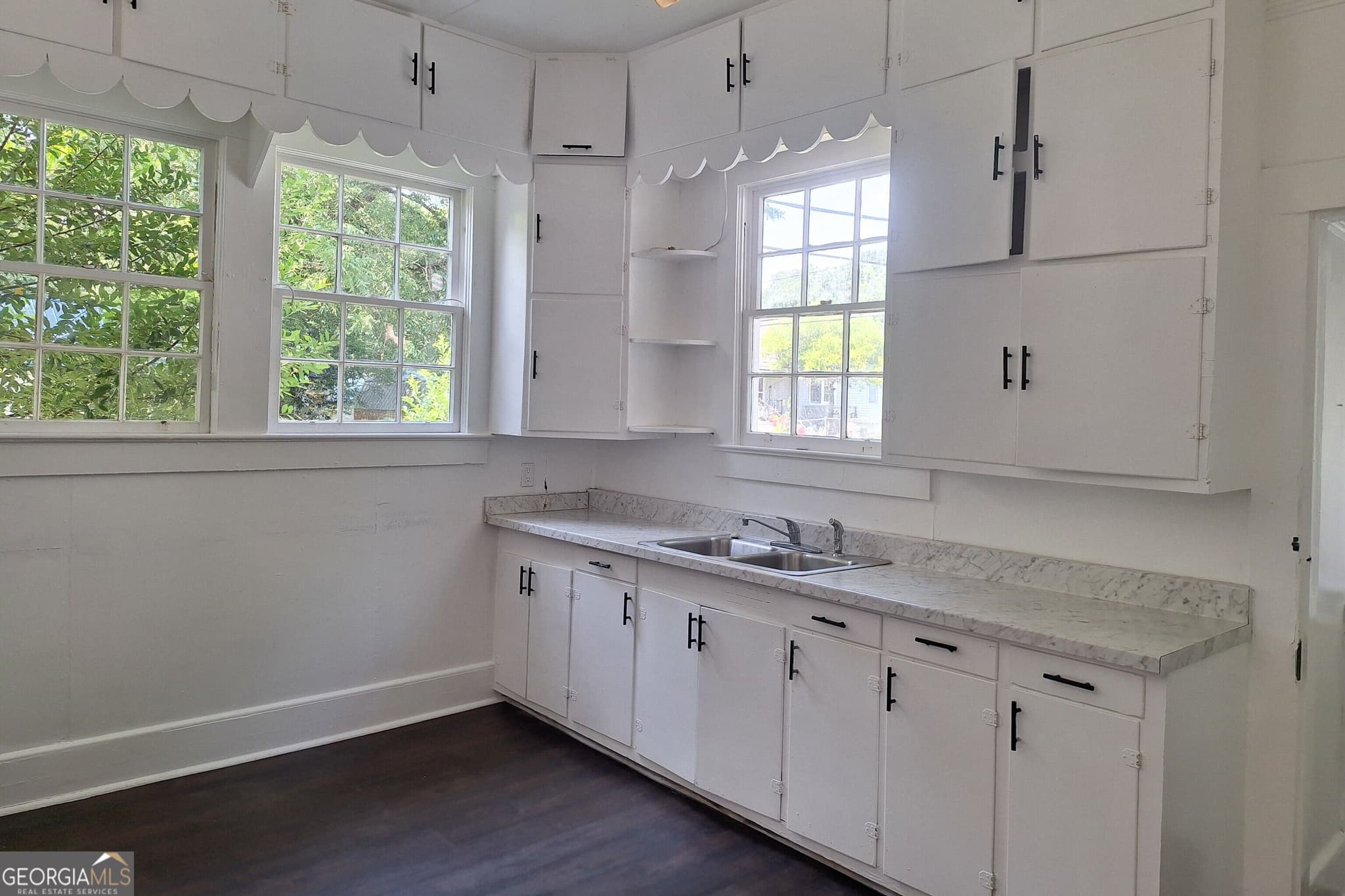 4 bedroom, 2 bathroom, 2,498 sq ft single family residence for sale at 212 S 5th Avenue, Lanett, AL 36863 — photo 8