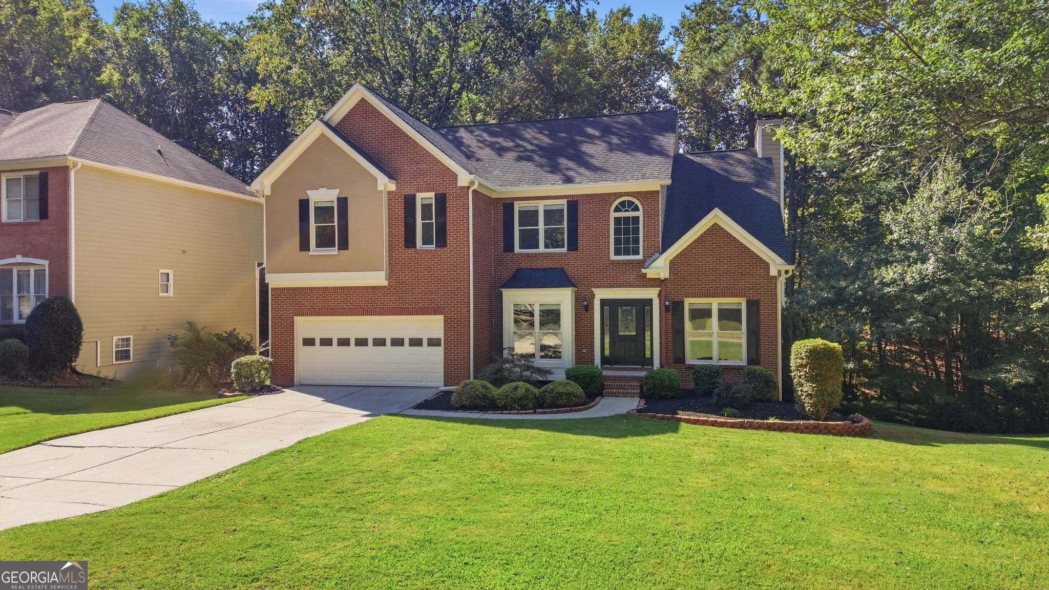 4 bedroom, 4 bathroom, 3,614 sq ft single family residence for sale at 2330 Rose Walk Drive, Alpharetta, GA 30005 — photo 2