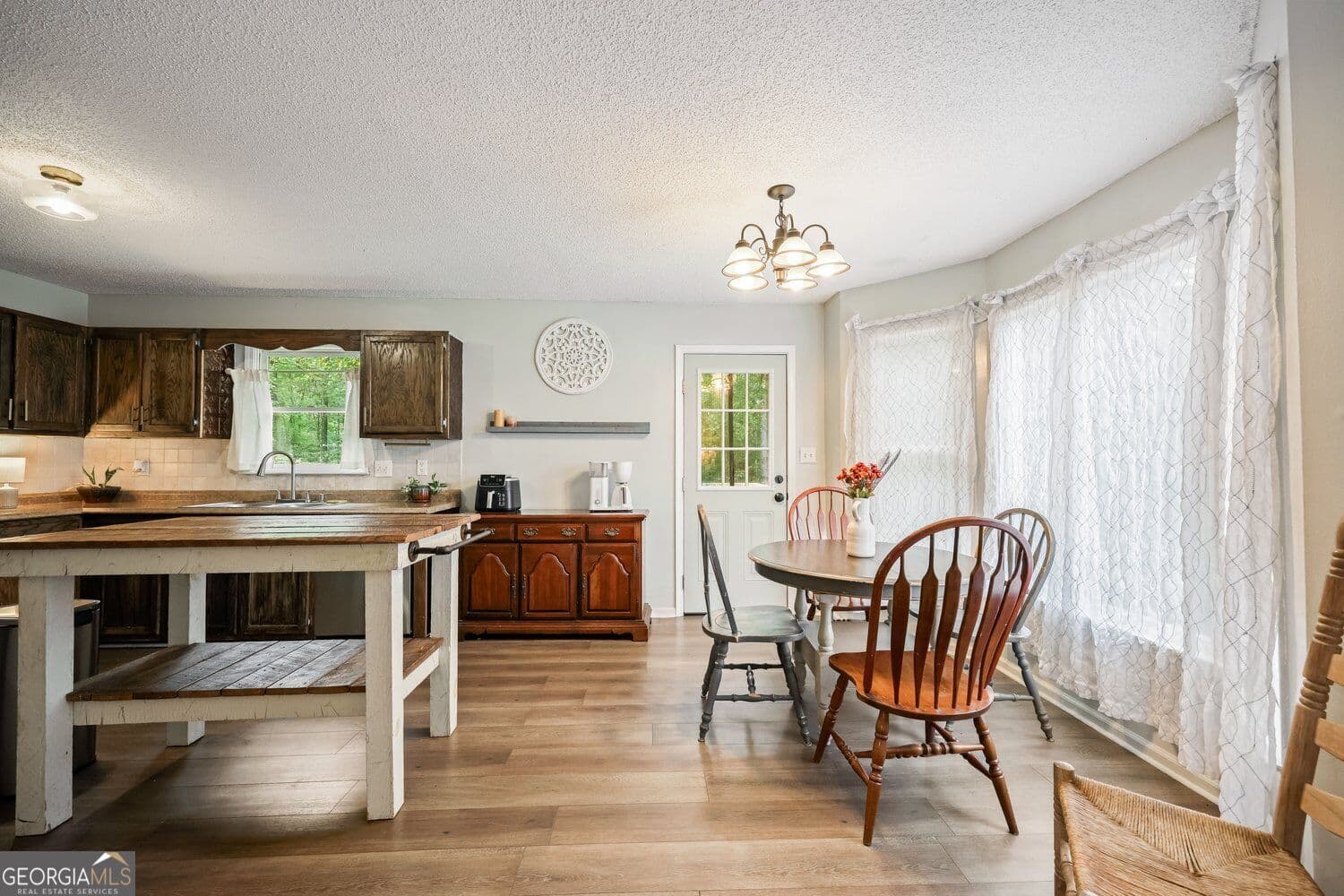 4 bedroom, 2.5 bathroom, 1,886 sq ft single family residence for sale at 101 Dorset Lane, Dallas, GA 30157 — photo 7
