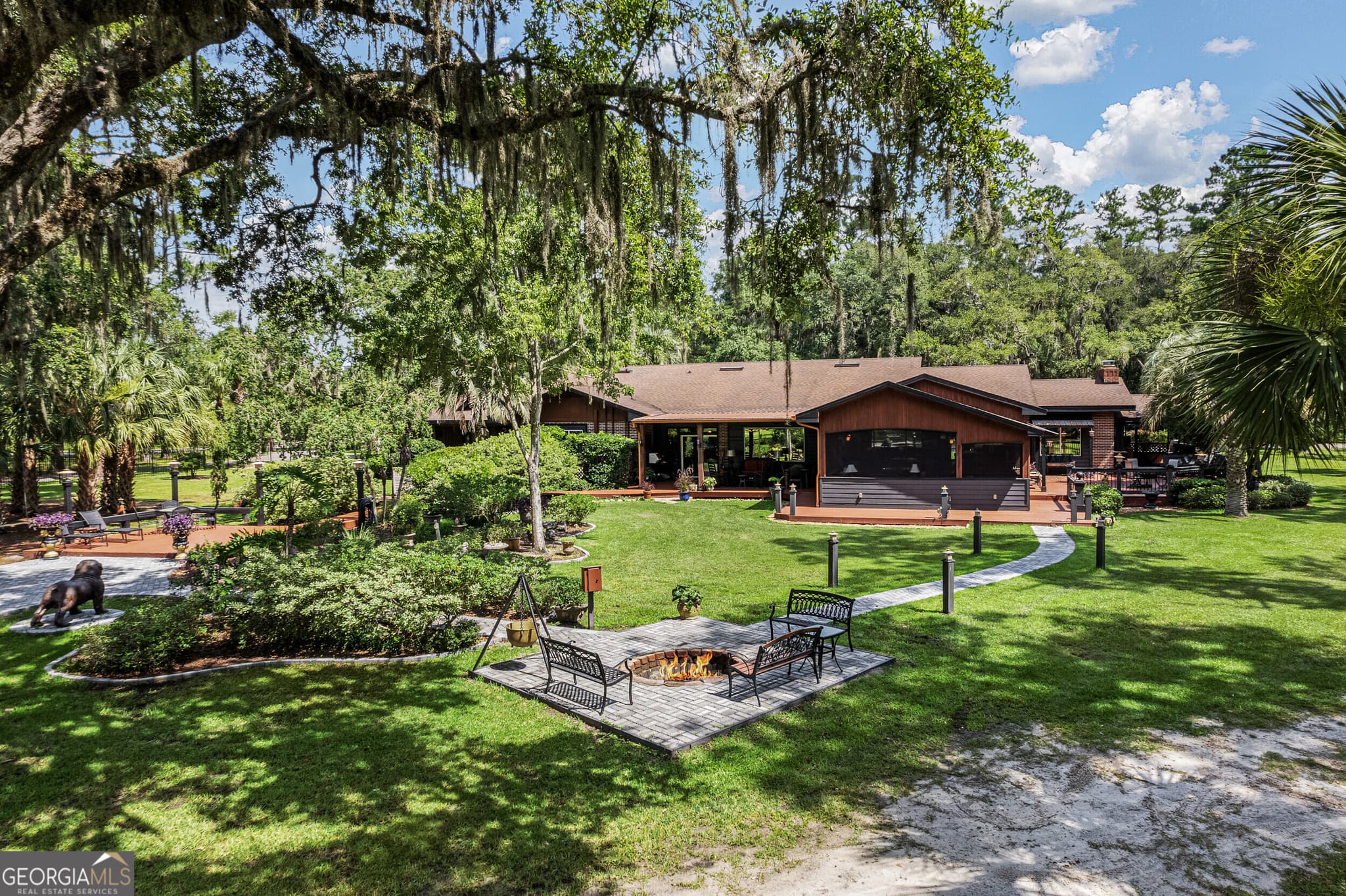 4 bedroom, 3 bathroom, 5,410 sq ft cabin,single family residence for sale at 820 S Julia Street, St. Marys, GA 31558