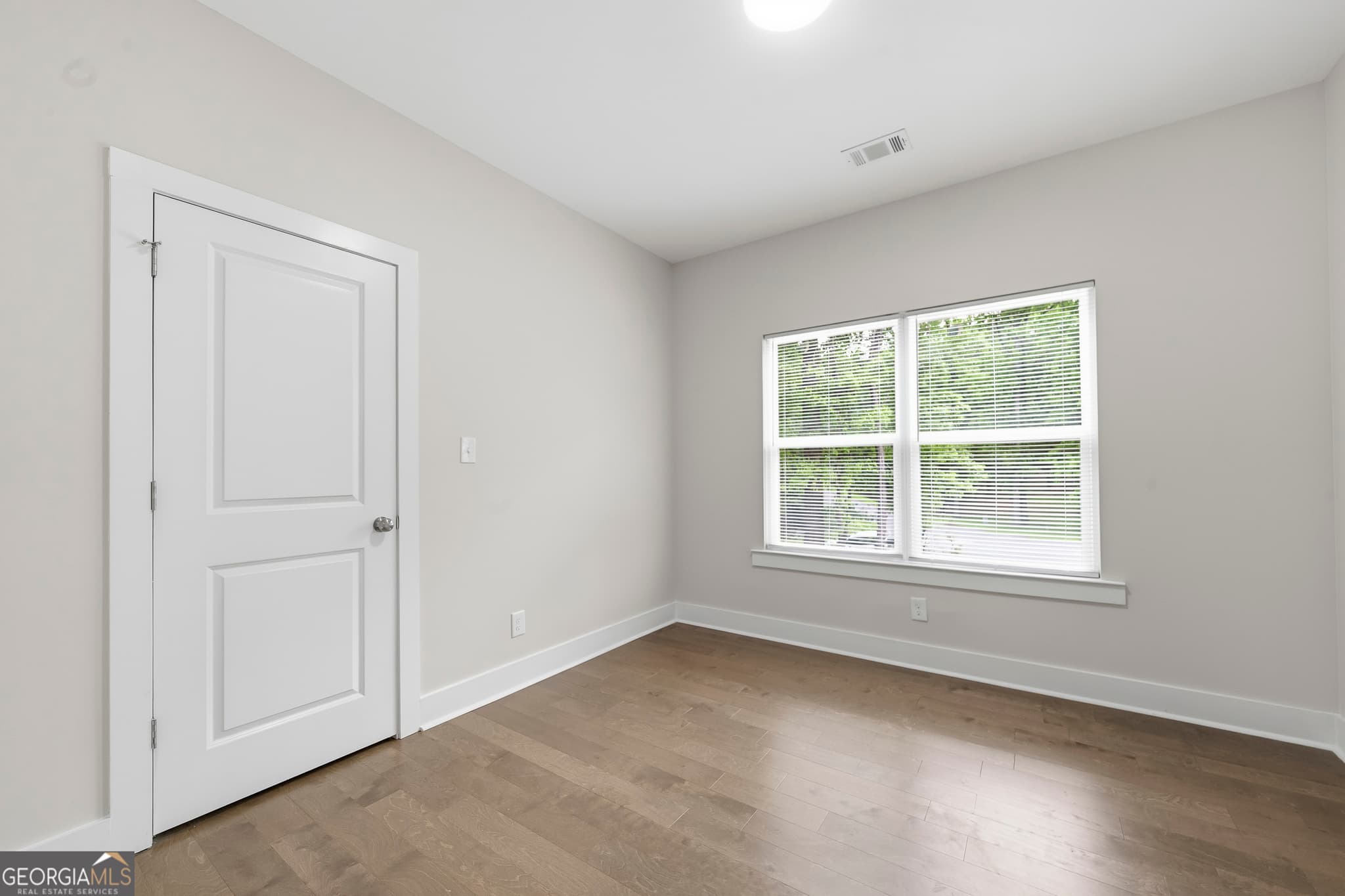 4 bedroom, 3 bathroom, 1,650 sq ft single family residence for sale at 109 Green Lake Drive, Milledgeville, GA 31061 — photo 8