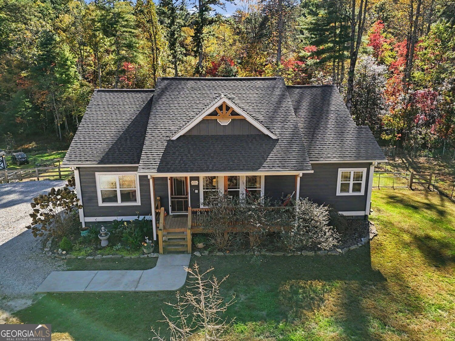 3 bedroom, 2 bathroom, 1,704 sq ft single family residence for sale at 28 Peach Orchard Way, Tiger, GA 30576 — photo 2
