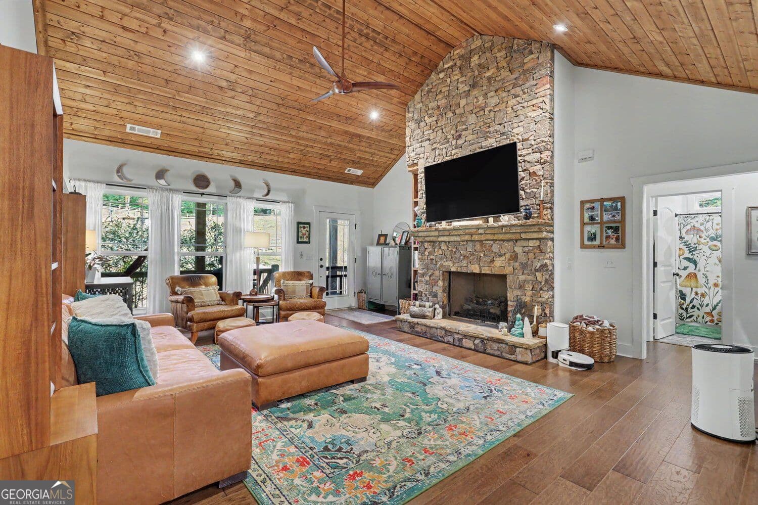 3 bedroom, 2 bathroom, 1,704 sq ft single family residence for sale at 28 Peach Orchard Way, Tiger, GA 30576 — photo 3
