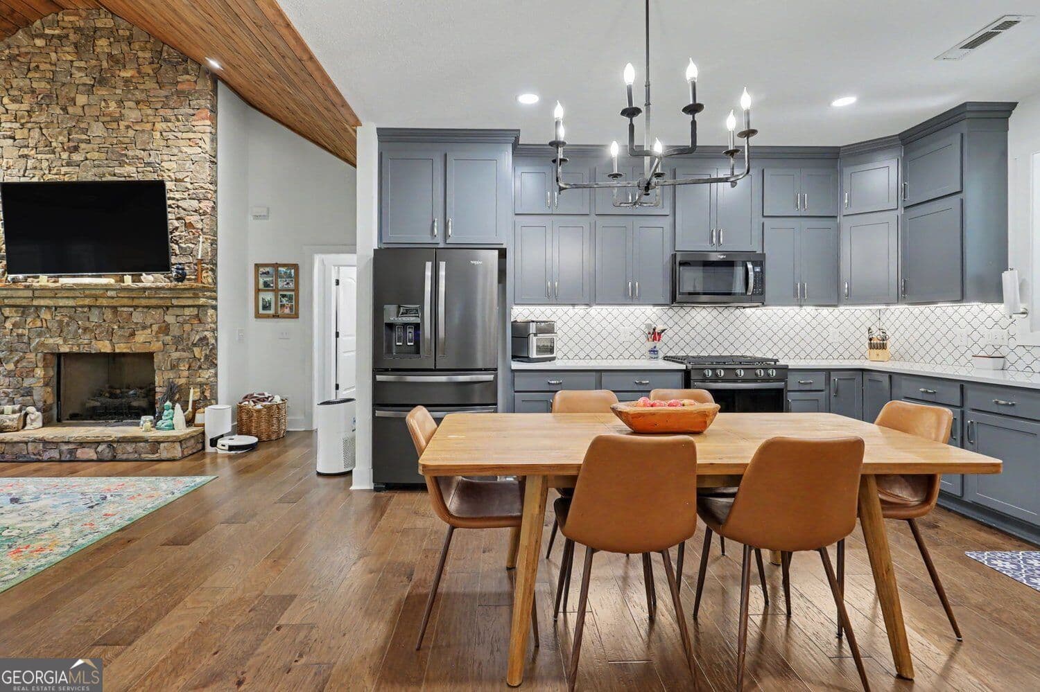 3 bedroom, 2 bathroom, 1,704 sq ft single family residence for sale at 28 Peach Orchard Way, Tiger, GA 30576 — photo 9