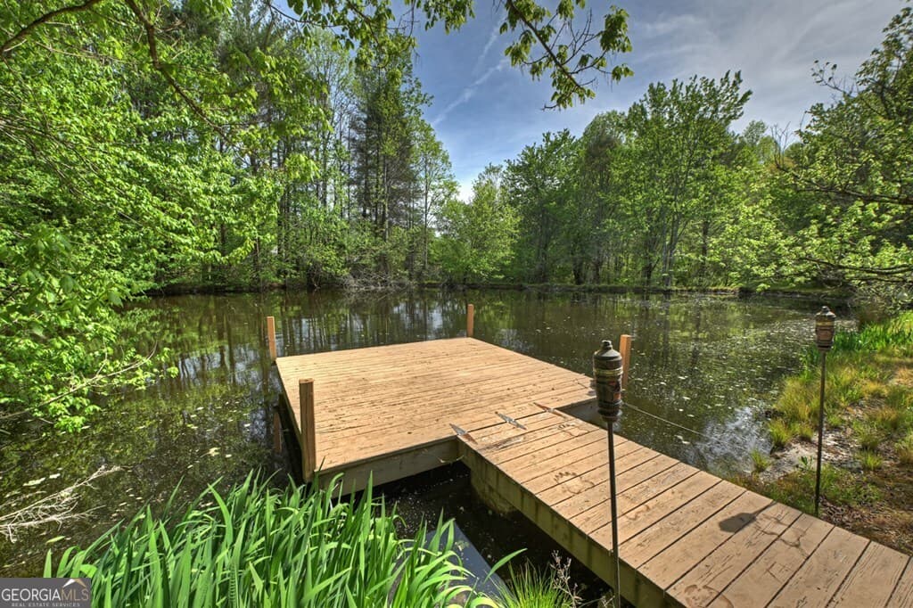 3 bedroom, 2 bathroom, 2,080 sq ft cabin,single family residence for sale at 111 Candlewood Lane, Blue Ridge, GA 30513 — photo 2