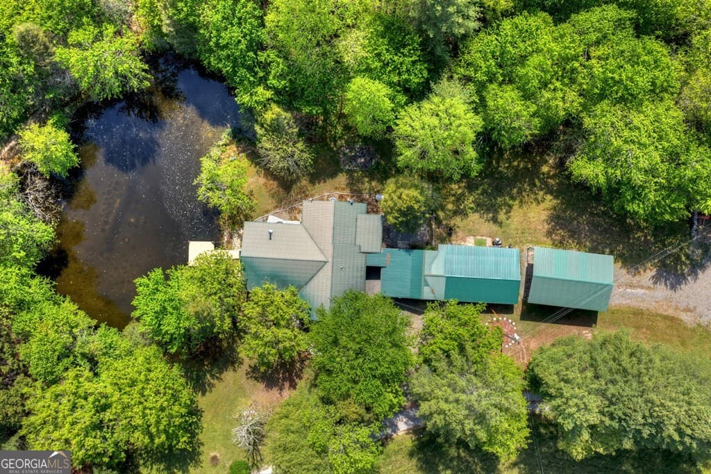 3 bedroom, 2 bathroom, 2,080 sq ft cabin,single family residence for sale at 111 Candlewood Lane, Blue Ridge, GA 30513 — photo 4