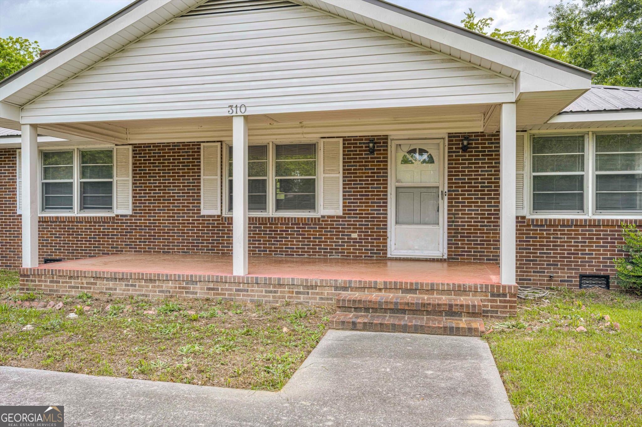 3 bedroom, 1 bathroom, 1,296 sq ft single family residence for sale at 310 Black Street, Thomson, GA 30824 — photo 4