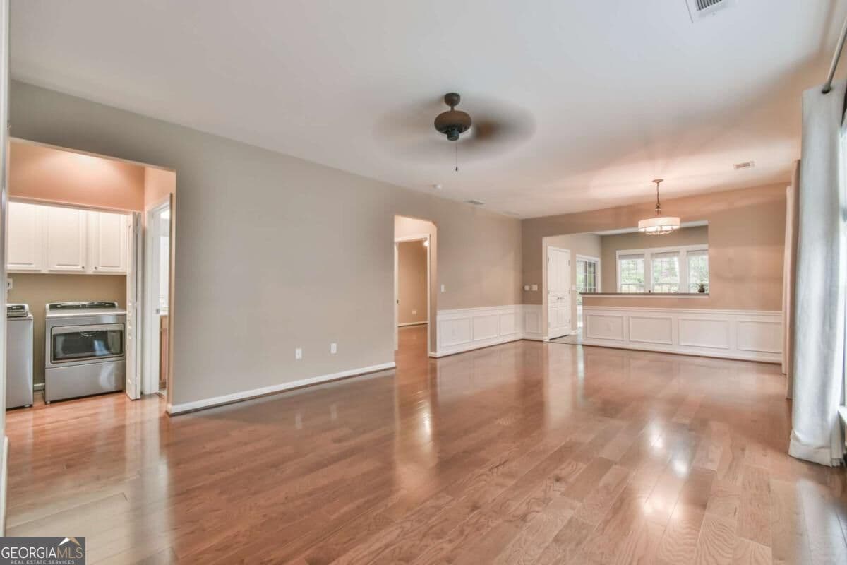 2 bedroom, 2 bathroom, 1,405 sq ft single family residence for sale at 6203 Ivy Stone Way, Hoschton, GA 30548 — photo 9