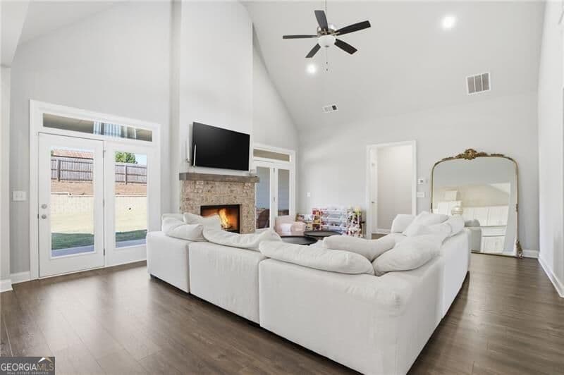 4 bedroom, 3.5 bathroom, 3,186 sq ft single family residence for sale at 77 Wallace Drive, Winder, GA 30680 — photo 5