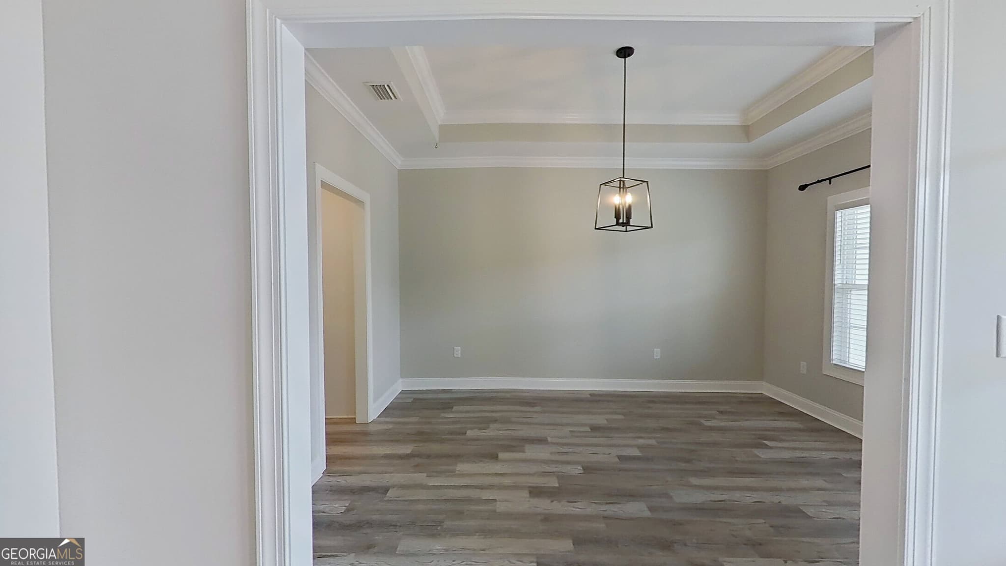 4 bedroom, 3 bathroom, 2,668 sq ft single family residence for sale at 370 Madison Boulevard, Thomasville, GA 31757 — photo 3