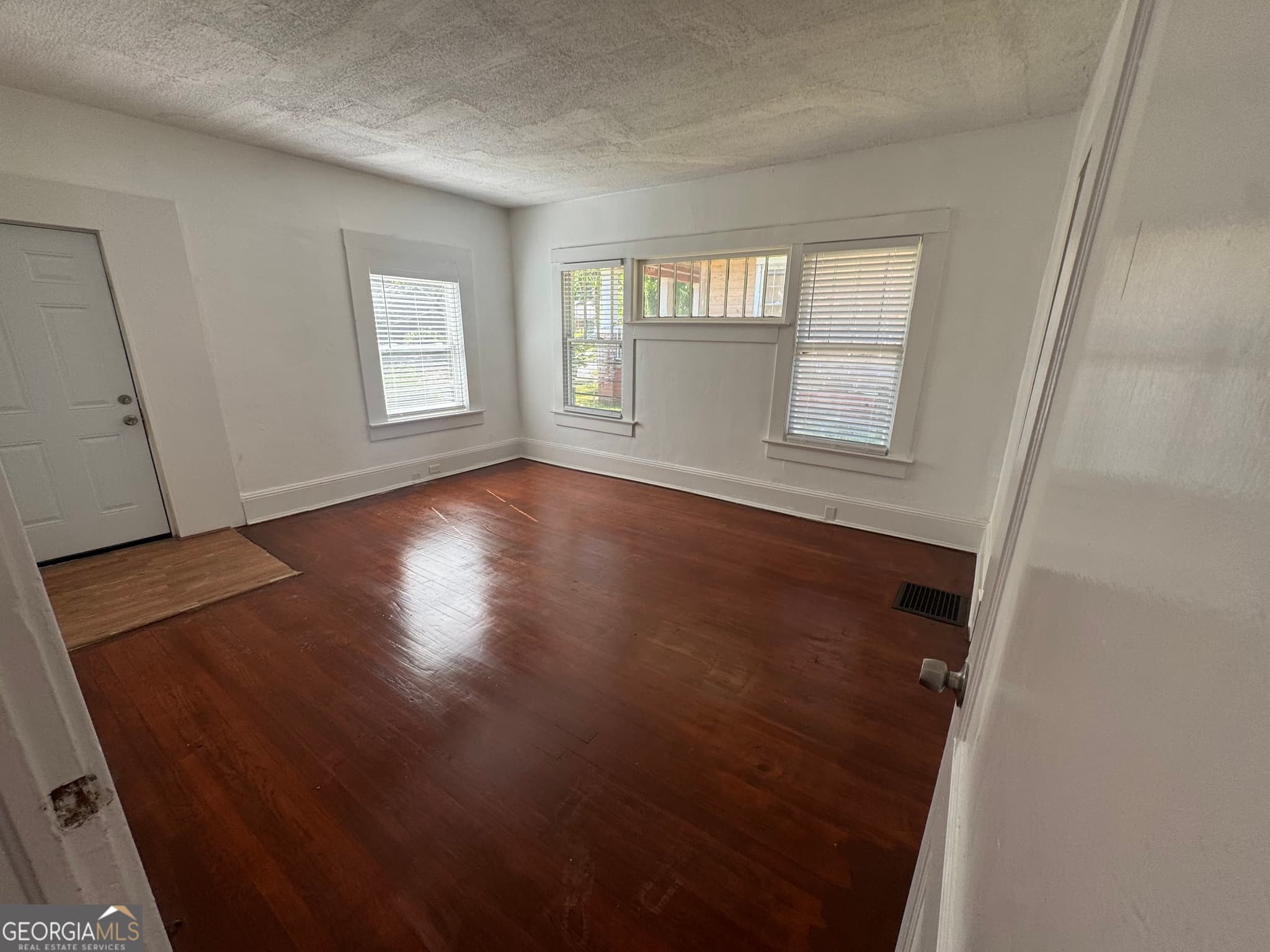 3 bedroom, 1 bathroom, 2,550 sq ft duplex for rent at 415 Hopkins Street, Atlanta, GA 30310 for $1,700 a month — photo 9