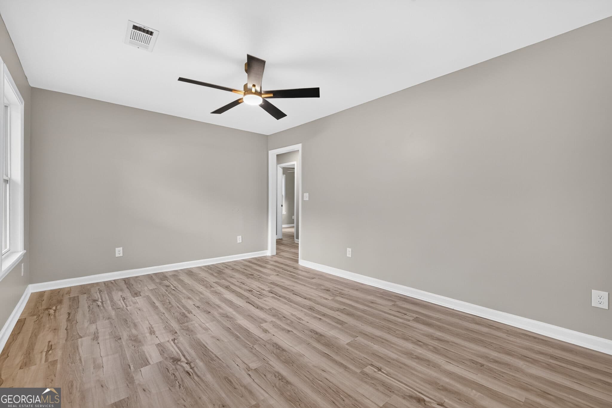 3 bedroom, 2 bathroom, 1,040 sq ft single family residence for sale at 34 Pickens Drive, Griffin, GA 30223 — photo 6