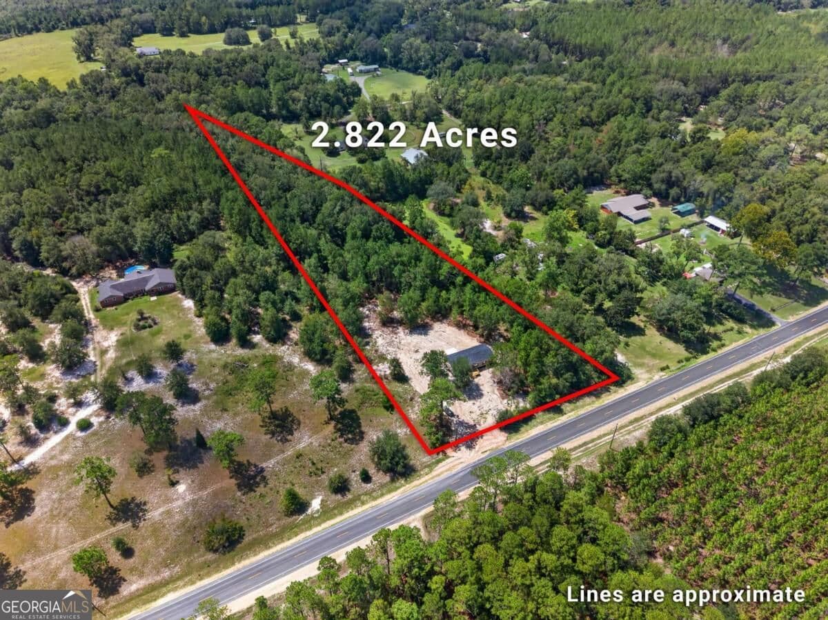 3 bedroom, 2 bathroom, 1,500 sq ft manufactured home,single family residence for sale at 7485 Central Avenue, Waycross, GA 31503 — photo 2