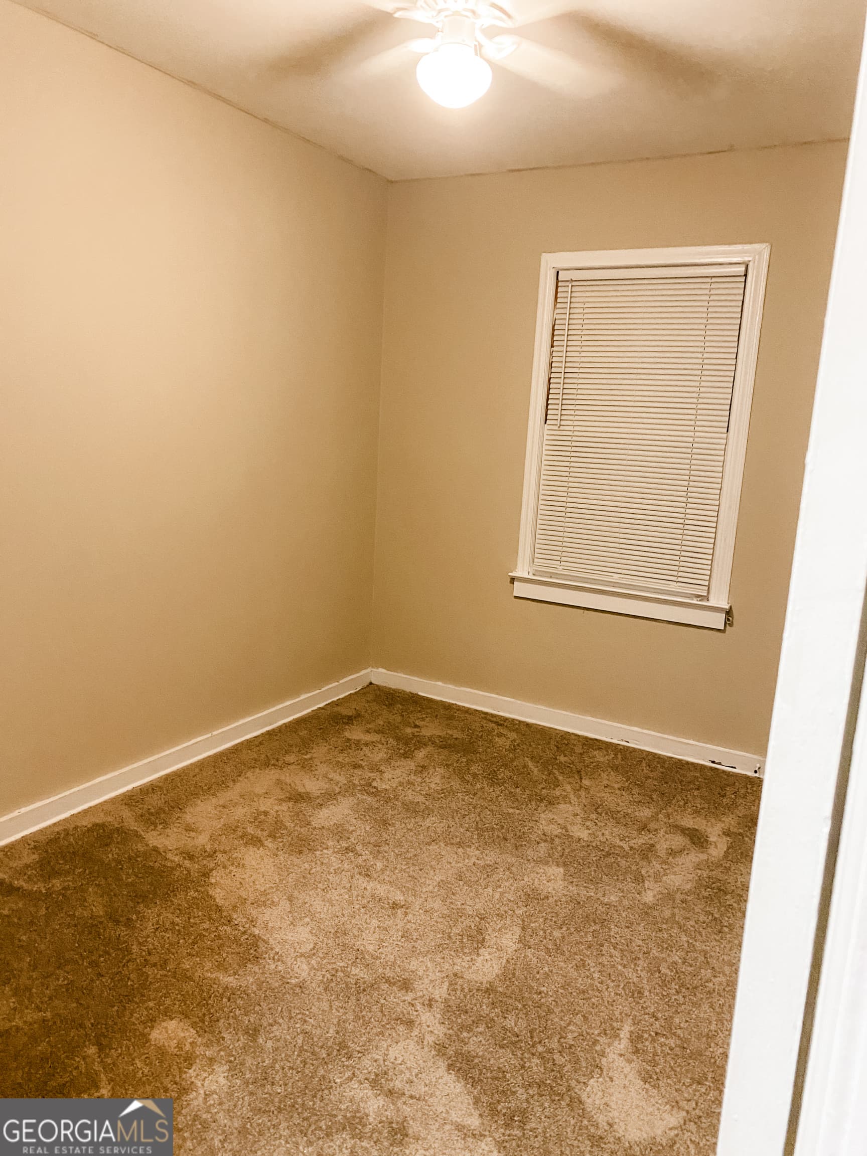 4 bedroom, 2 bathroom, 1,643 sq ft single family residence for sale at 618 Robinson Drive, Jesup, GA 31545 — photo 6