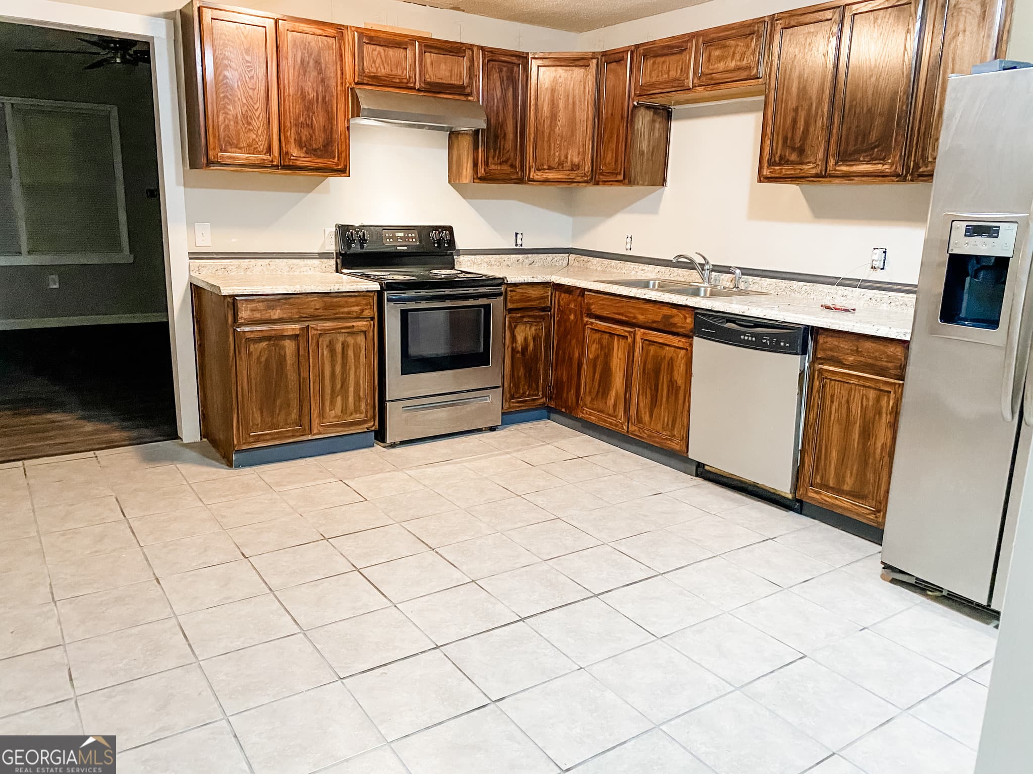 4 bedroom, 2 bathroom, 1,643 sq ft single family residence for sale at 618 Robinson Drive, Jesup, GA 31545 — photo 10