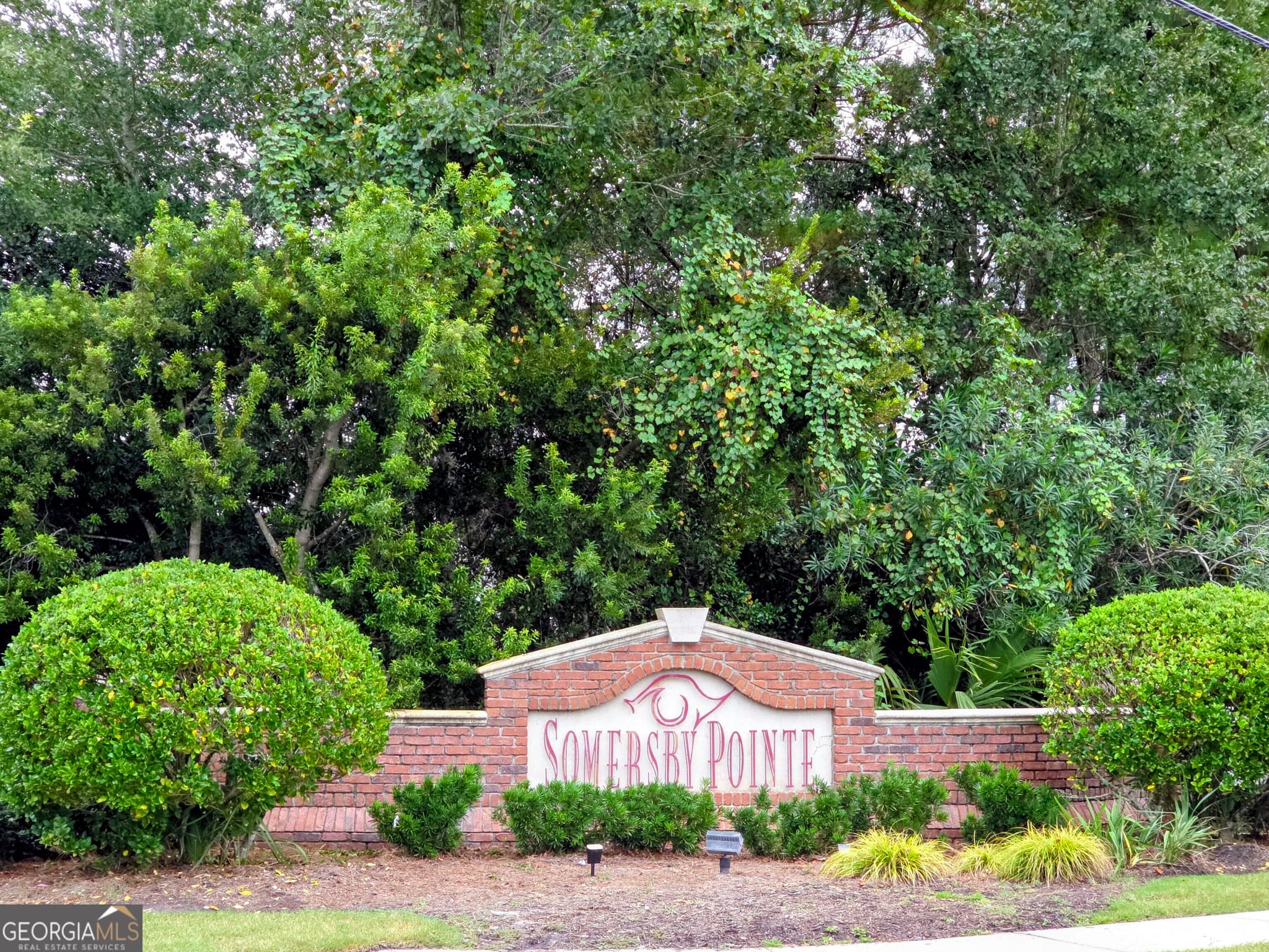 3 bedroom, 2 bathroom, 2,061 sq ft single family residence for sale at 182 Somersby Pointe, Brunswick, GA 31523 — photo 2