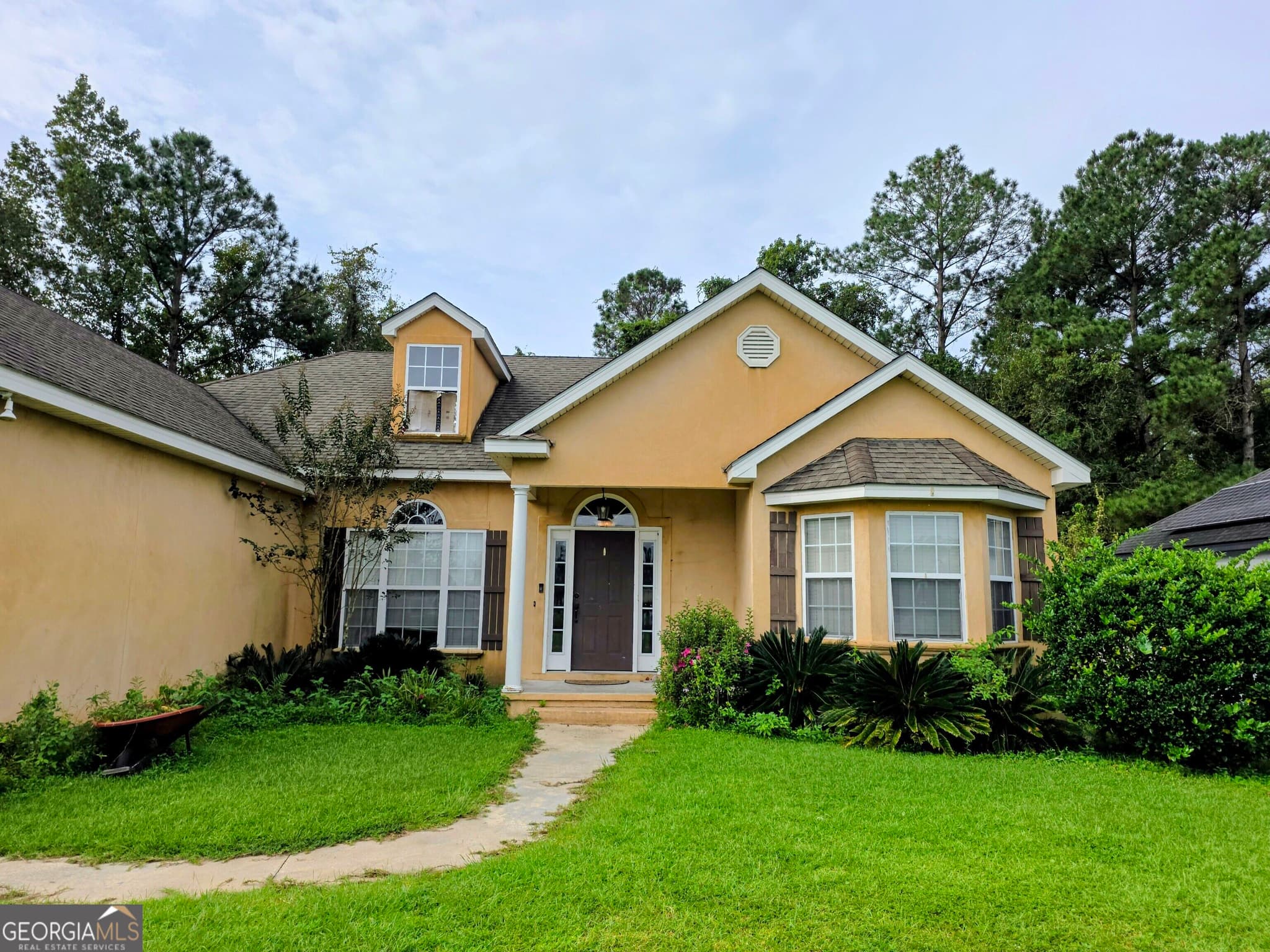 3 bedroom, 2 bathroom, 2,061 sq ft single family residence for sale at 182 Somersby Pointe, Brunswick, GA 31523