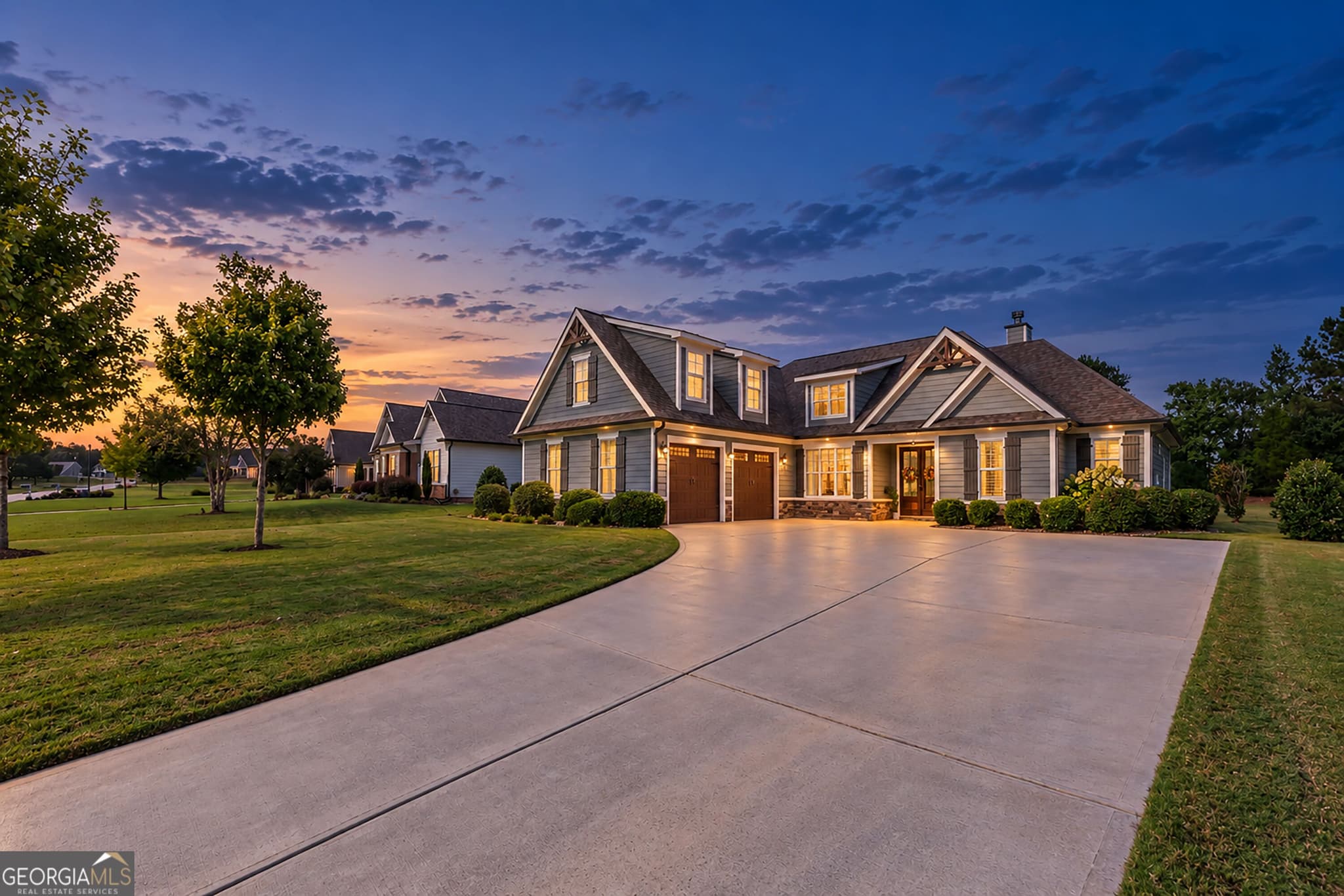 4 bedroom, 3.5 bathroom, 2,830 sq ft single family residence for sale at 1590 Westminster Way, Madison, GA 30650 — photo 2