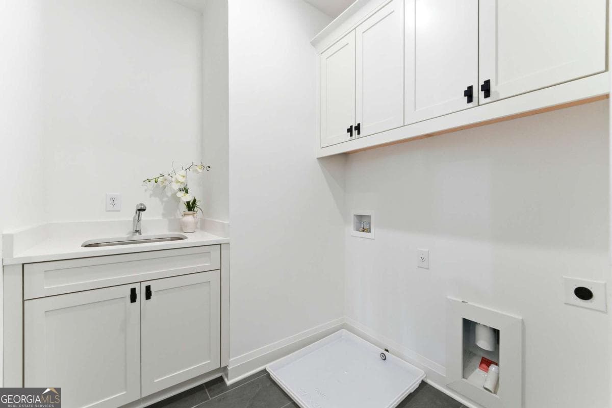 4 bedroom, 3 bathroom, 2,906 sq ft single family residence for sale at 1209 Sterlington Drive, Canton, GA 30115 — photo 7