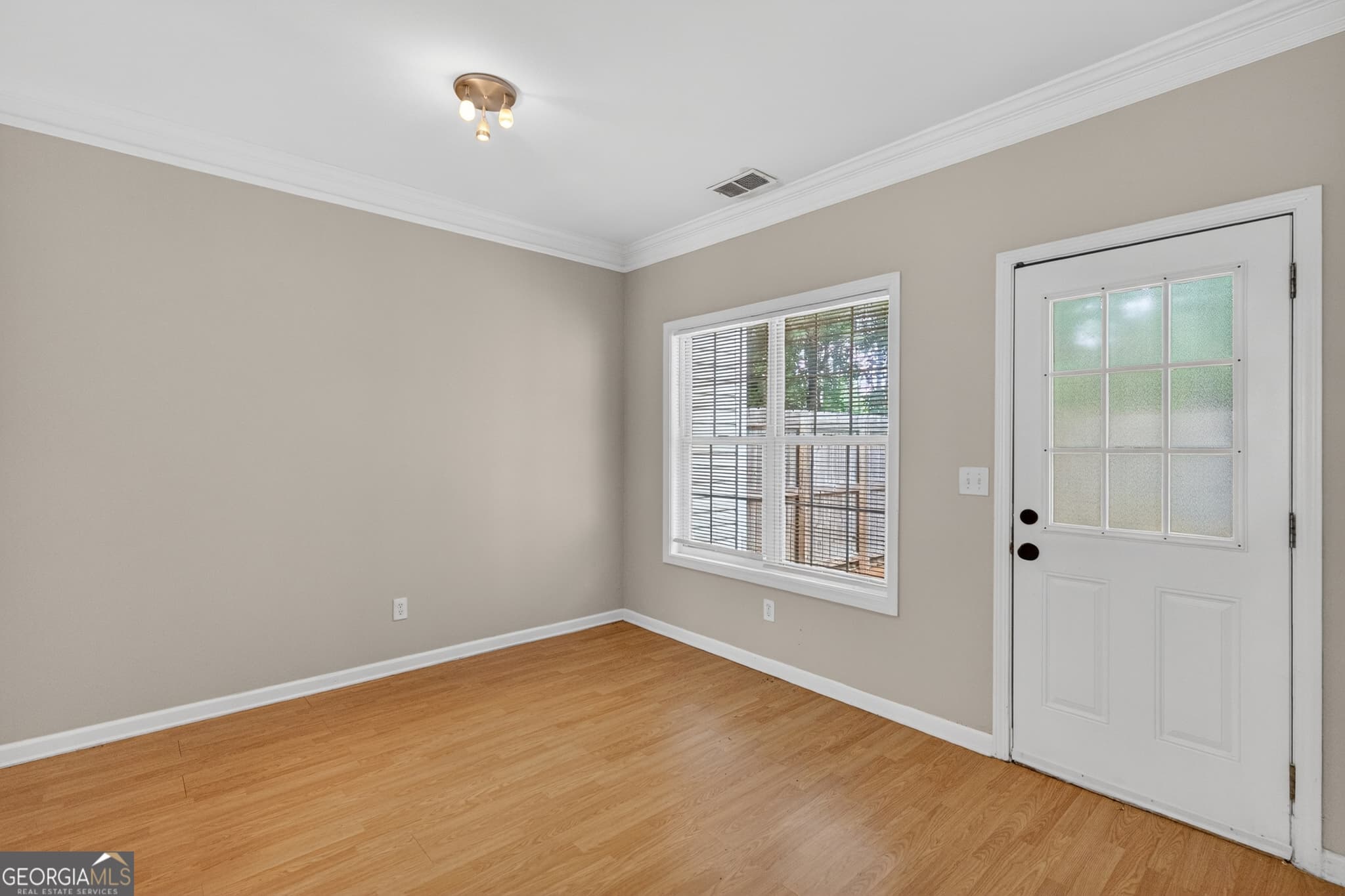 3 bedroom, 2.5 bathroom, 1,480 sq ft single family residence for sale at 1972 Drennon Avenue, Austell, GA 30106 — photo 5