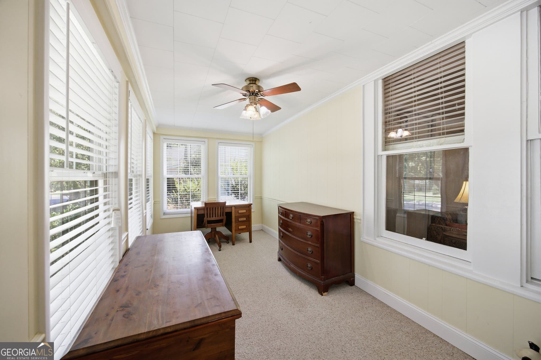 2 bedroom, 2 bathroom, 1,673 sq ft single family residence for sale at 302 E Villanow Street, Lafayette, GA 30728 — photo 4
