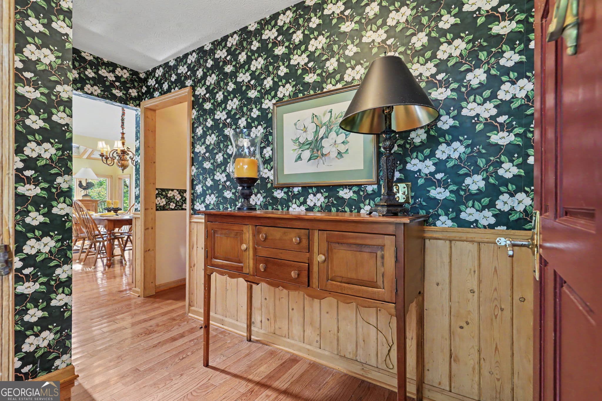 3 bedroom, 3 bathroom, 2,488 sq ft single family residence for sale at 191 Applewood Drive, Tiger, GA 30576 — photo 5